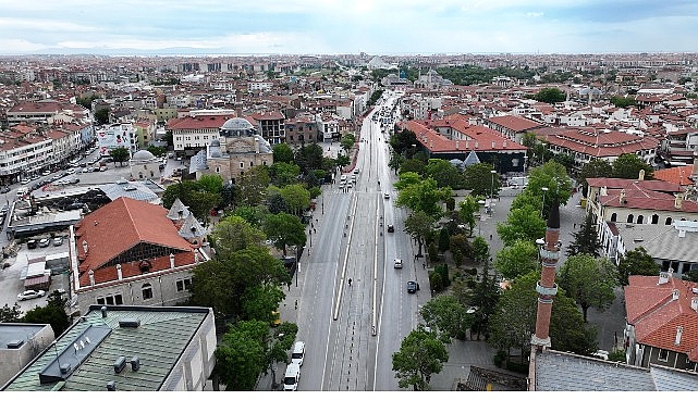 Başkan Altay Mevlana Caddesi'nde Yürütülen Çevre Düzenleme ve Meydan Yenileme Çalışmalarını İnceledi