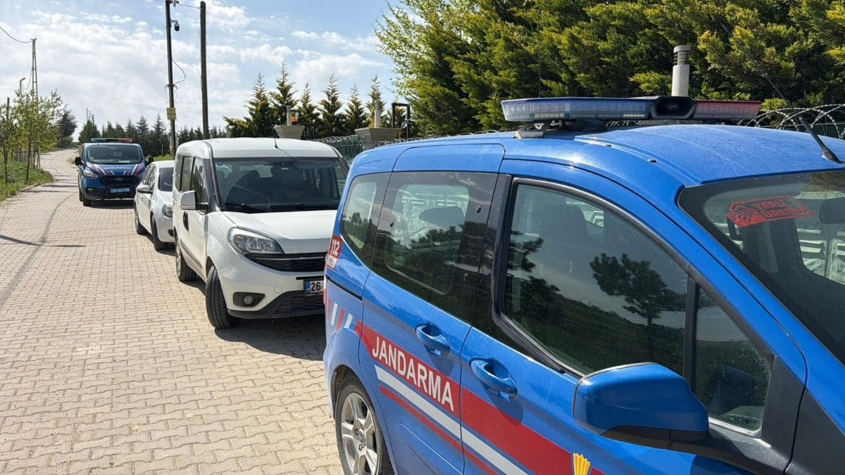 Eskişehir'de Tepebaşı Belediyesi'ne yolsuzluk operasyonu: Kripto cihazlar ele geçirildi