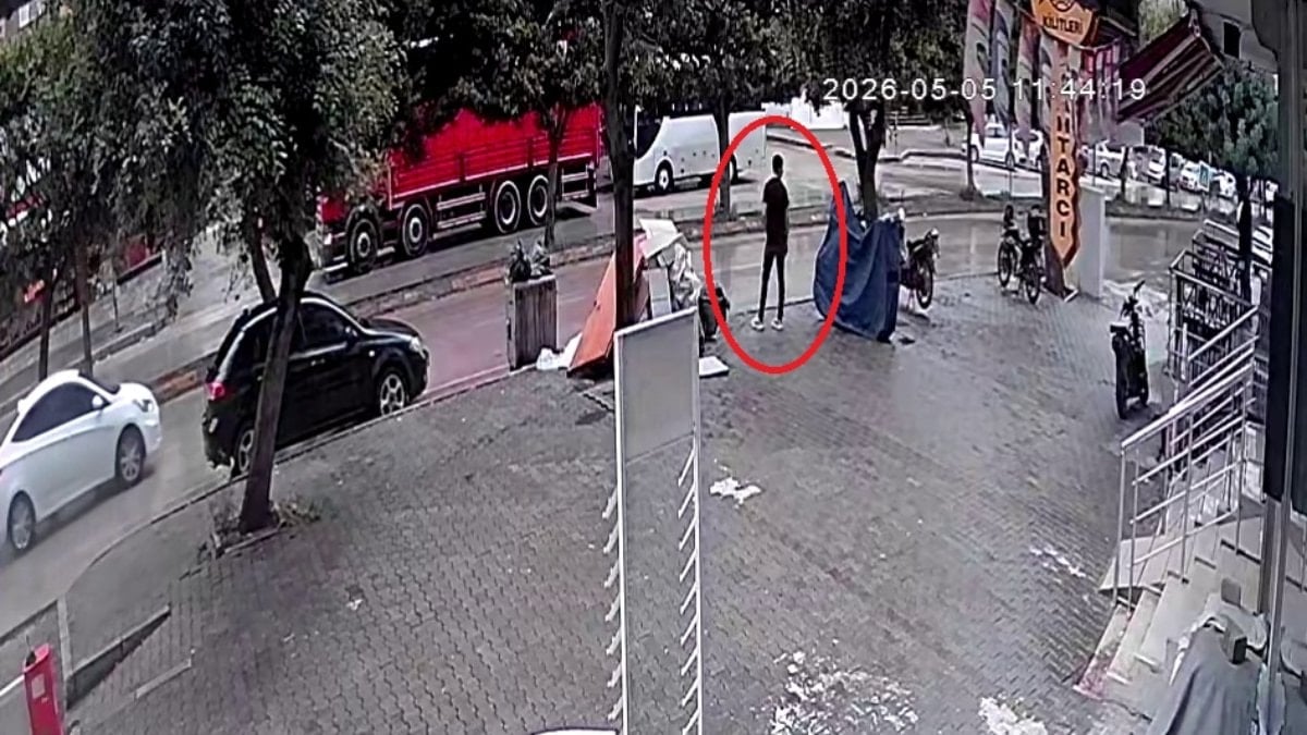 Adana'da kask taktı, telefon bayisini soydu