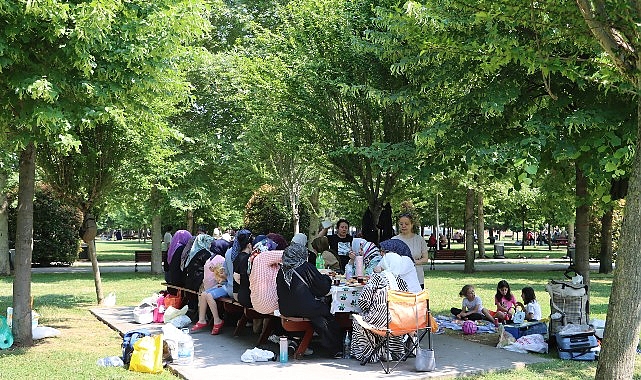 Maltepe'de kadınlar bahar pikniğinde buluştu