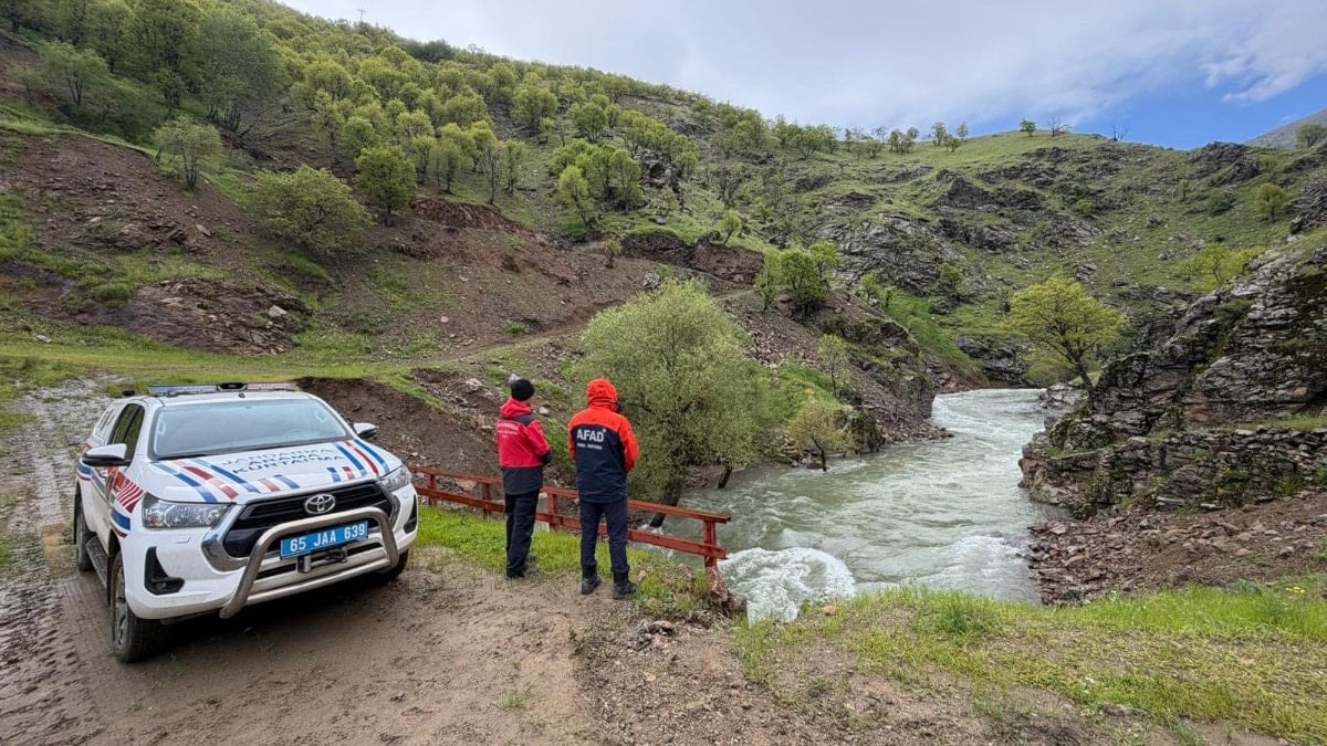 Muş'ta dereye düşen Gülsima'yı arama çalışmaları sürüyor