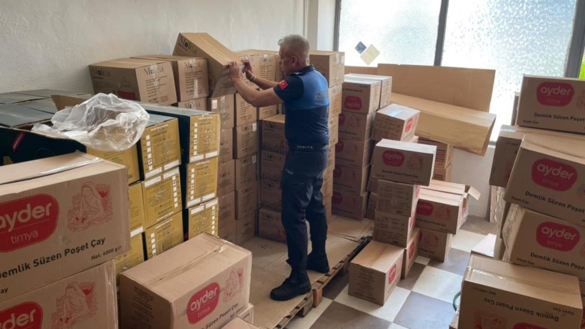 Bilecik'te 768 kilo tarihi geçmiş poşet çaya el konuldu
