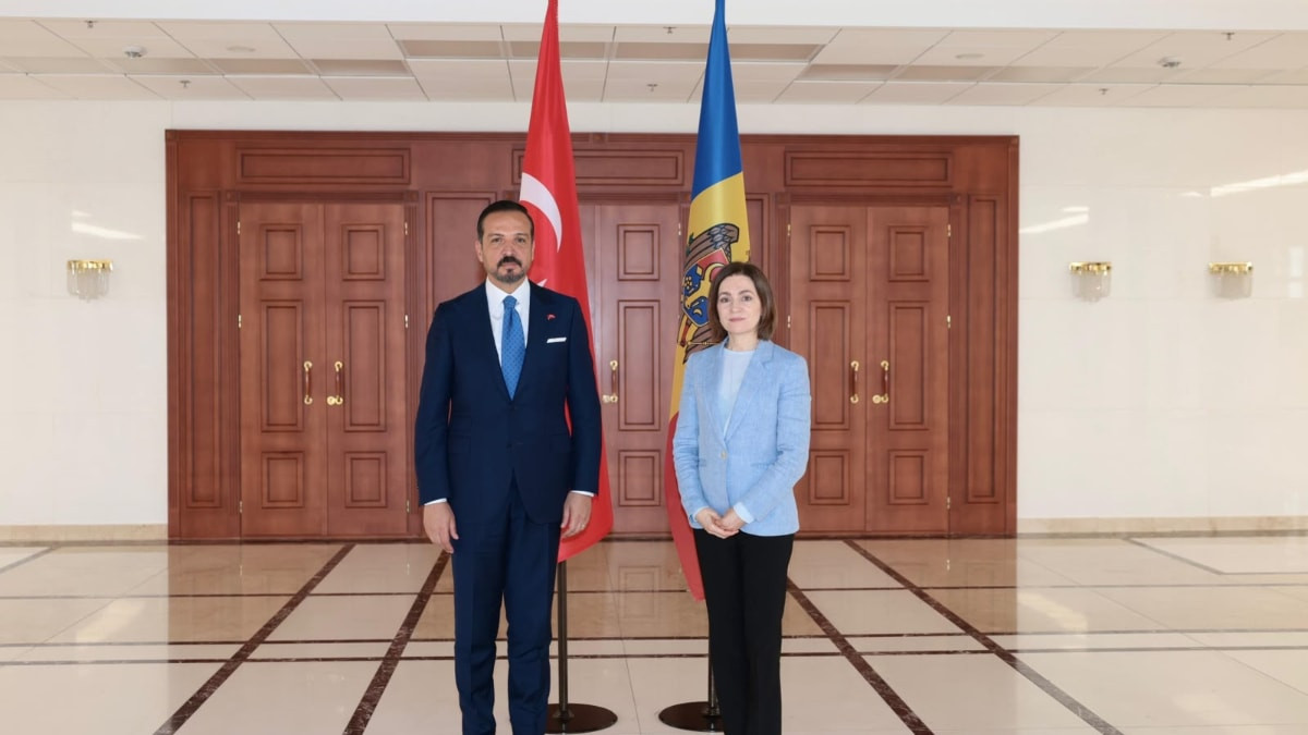 Kürşad Zorlu, Moldova Cumhurbaşkanı Maia Sandu'yu ziyaret etti