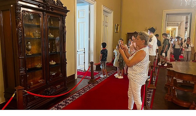 Maltepelilerden "Dolmabahçe Sarayı"na ziyaret