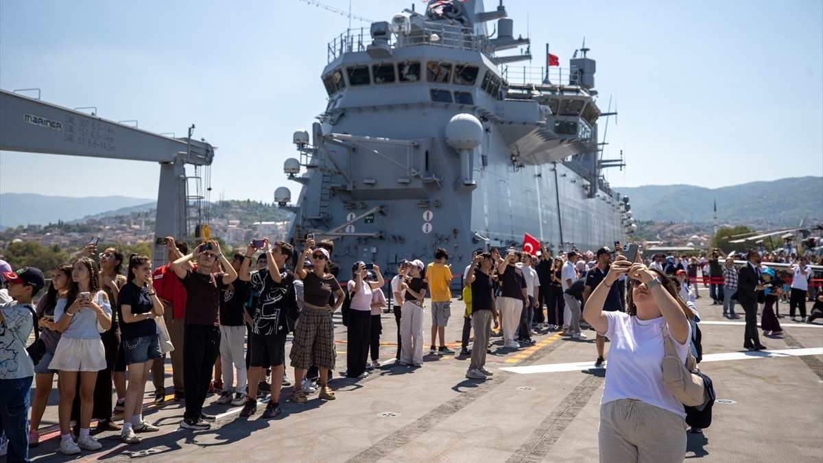 TEKNOFEST Mavi Vatan'da TCG Anadolu ilgi odağı oldu