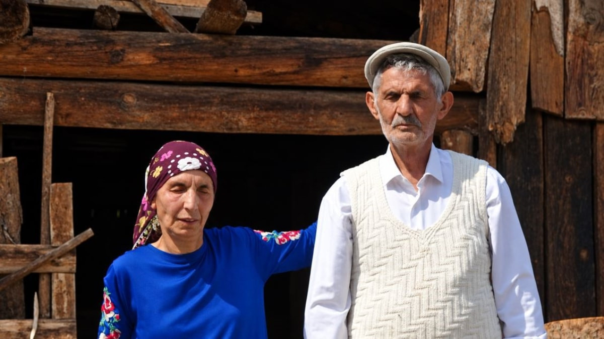 Artvin'de görme engelli kardeşler, dayanışmalarıyla örnek oluyor.