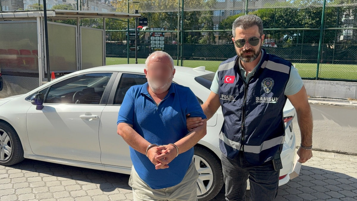 Samsun'da market çalışanından iadesini alamayan kişi kasadaki parayı gasbetti