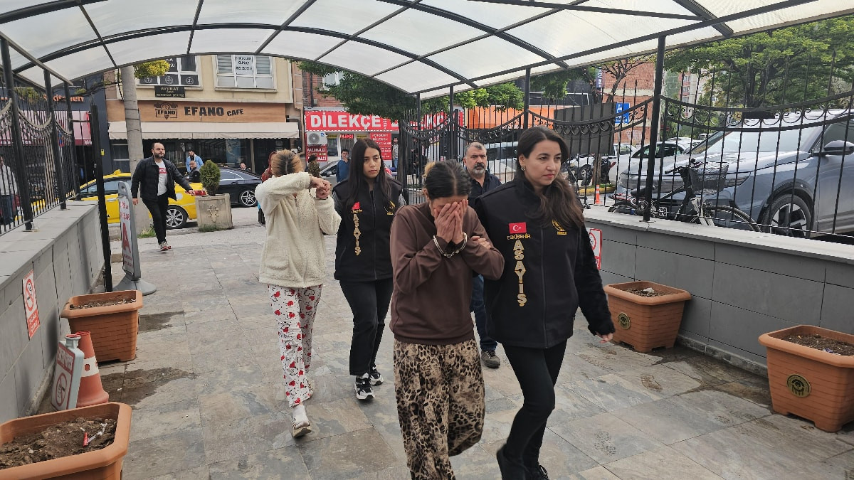 Eskişehir'de 2 evden hırsızlık yapan 2 kadın şüpheli tutuklandı