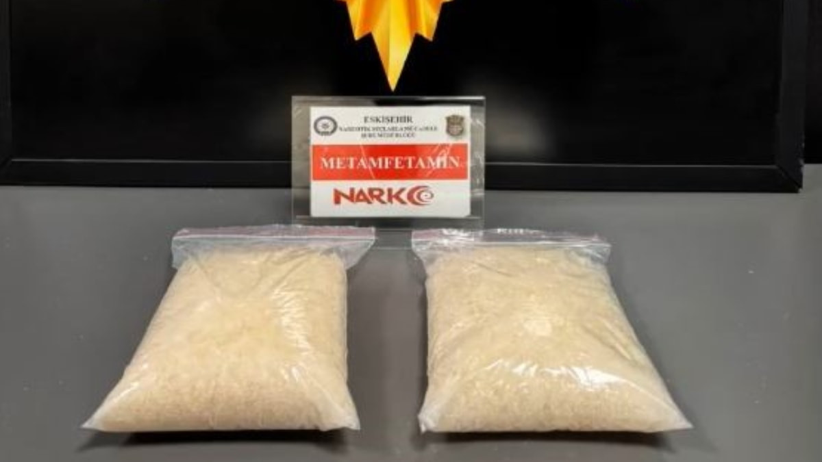 Eskişehir'deki uyuşturucu operasyonunda 2 kilo metamfetamin ele geçirildi
