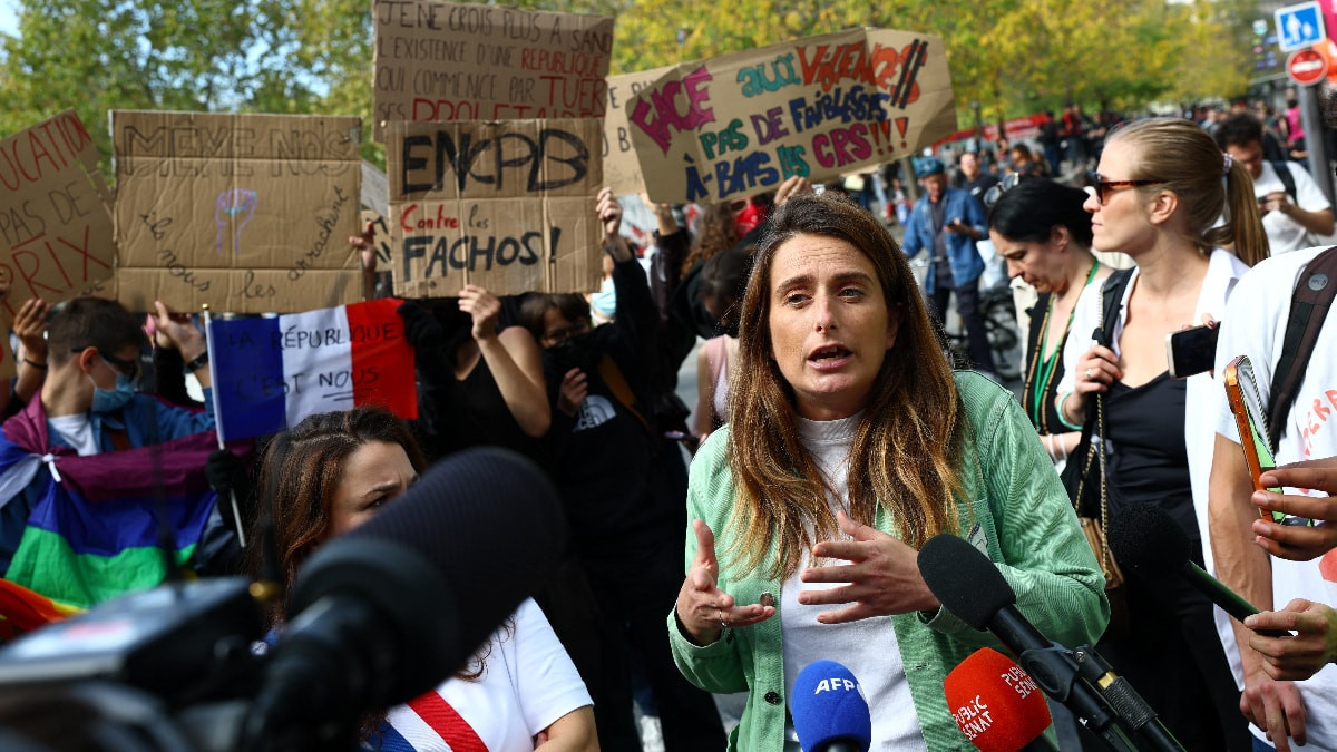 Fransa'da protestolar büyüyor: Gözaltı sayısı 6 bini aştı