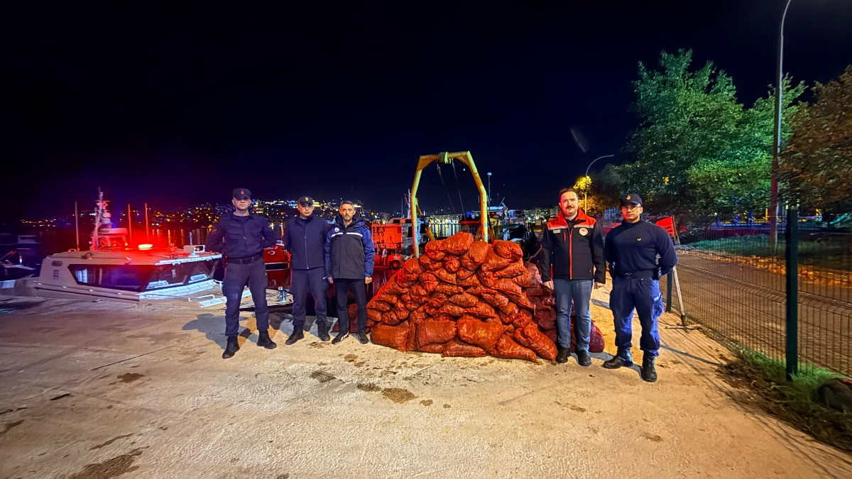 Gemlik’te kaçak midye avına geçit yok: 174 bin TL ceza
