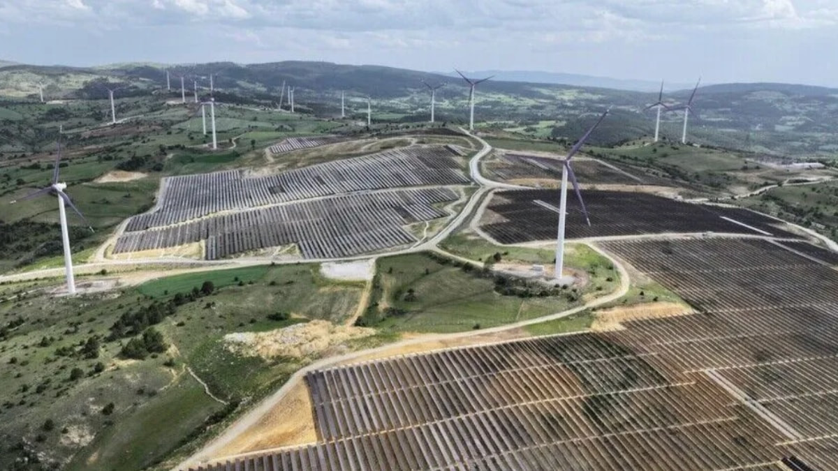 Güneş ve rüzgardan elektrik üretiminde rekor kırıldı