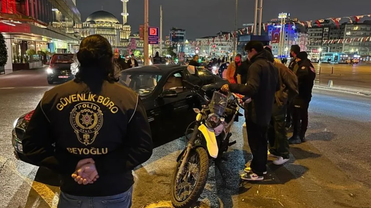 İstanbul'daki huzur uygulamasında 529 zanlı yakalandı