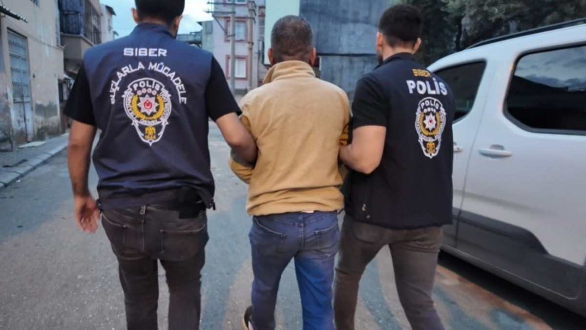 Mersin'deki yasa dışı bahis ve dolandırıcılık operasyonunda 33 şüpheli tutuklandı
