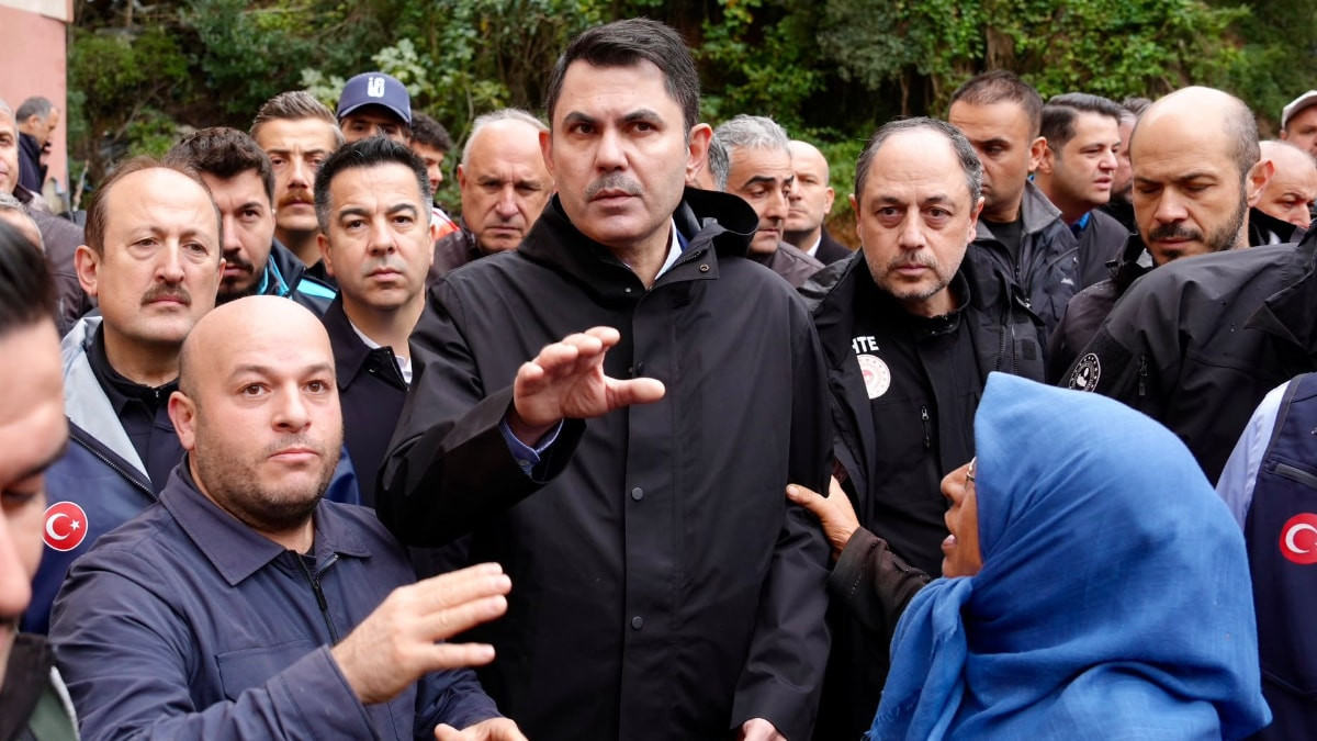 Murat Kurum, Özgür Özel'i belgelerle yalandı: Sarıyer'deki projeye İBB onay verdi