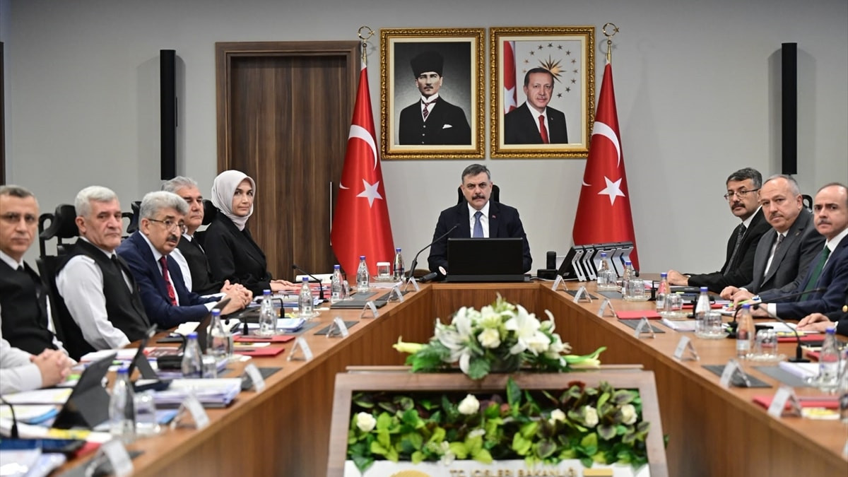 Mustafa Çiftçi, okulların etrafında denetimlerin ve uygulamaların artacağını açıkladı