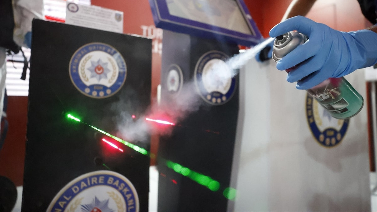 Yerli kit, olay yerindeki merminin atış yönünü lazerle belirliyor